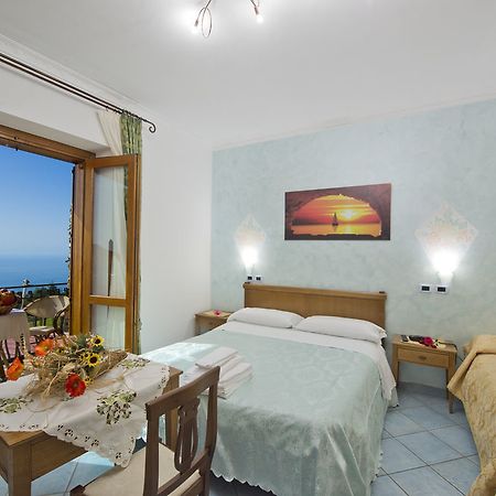 阿杰罗拉 Agriturismo Mare E Monti酒店 外观 照片
