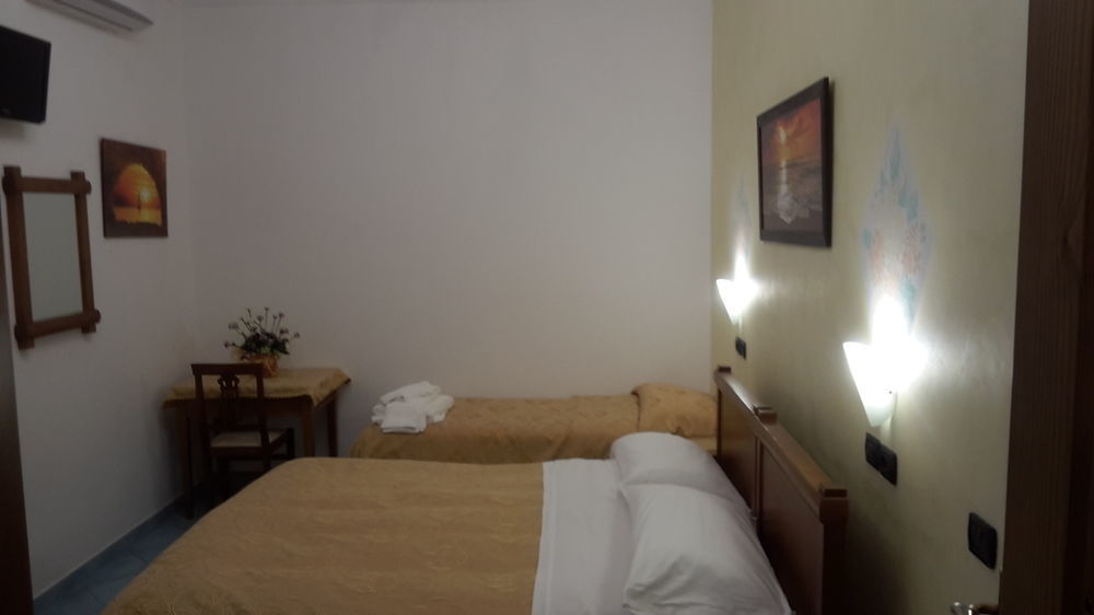 阿杰罗拉 Agriturismo Mare E Monti酒店 外观 照片