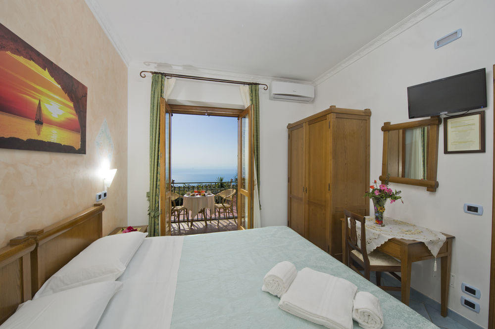 阿杰罗拉 Agriturismo Mare E Monti酒店 外观 照片